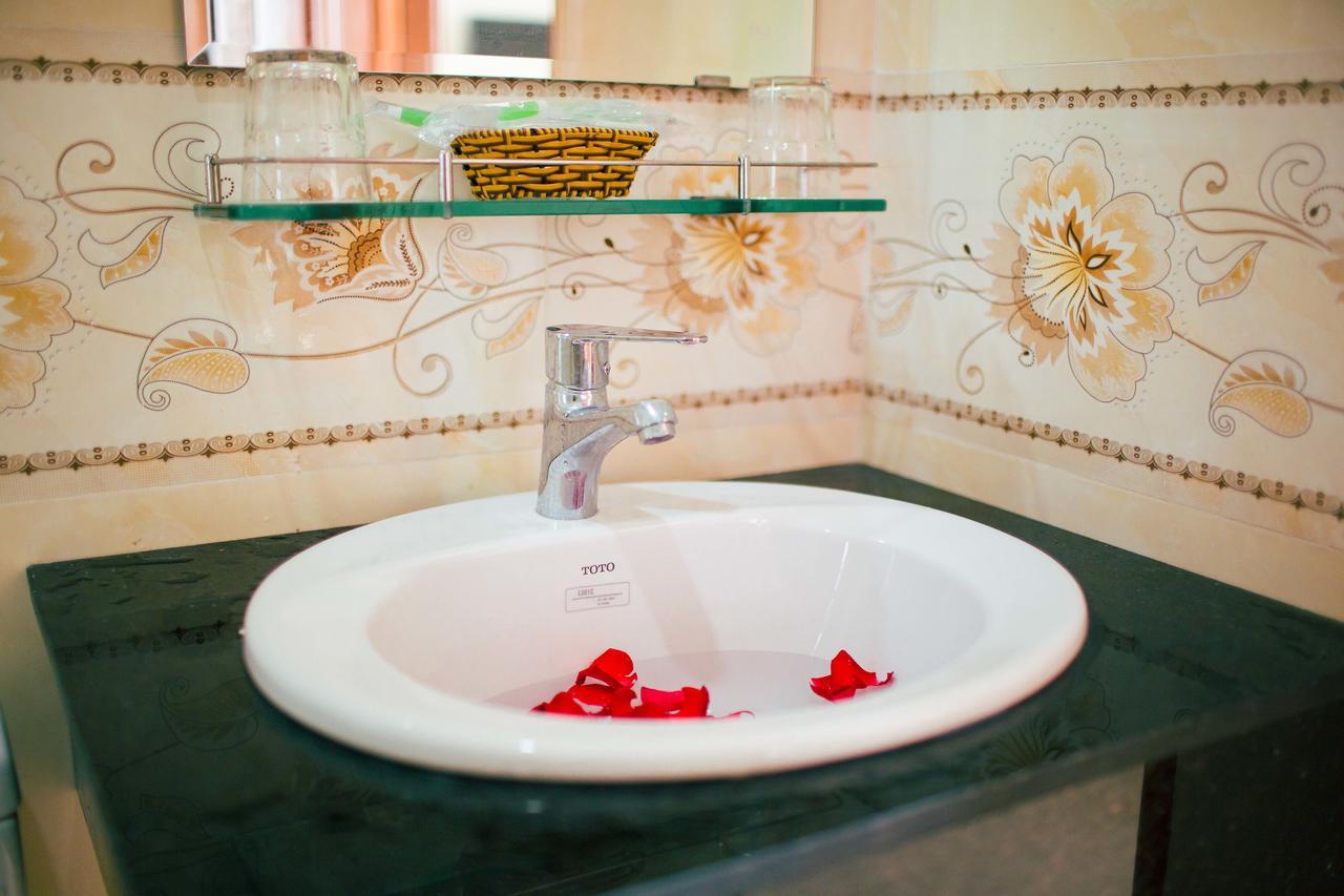 Nhat Nga Hotel Вунгтау Экстерьер фото