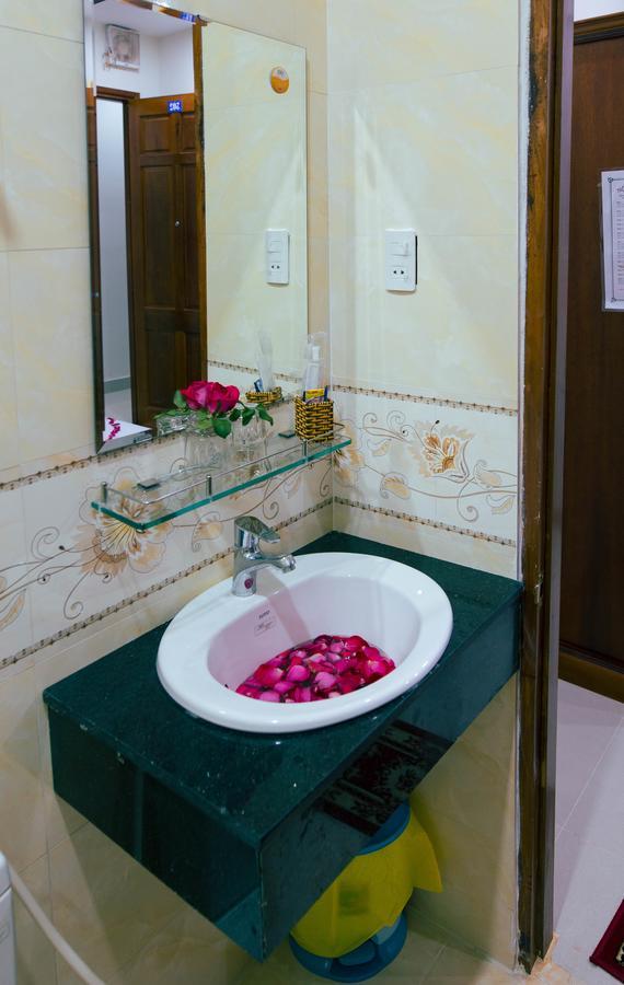 Nhat Nga Hotel Вунгтау Экстерьер фото